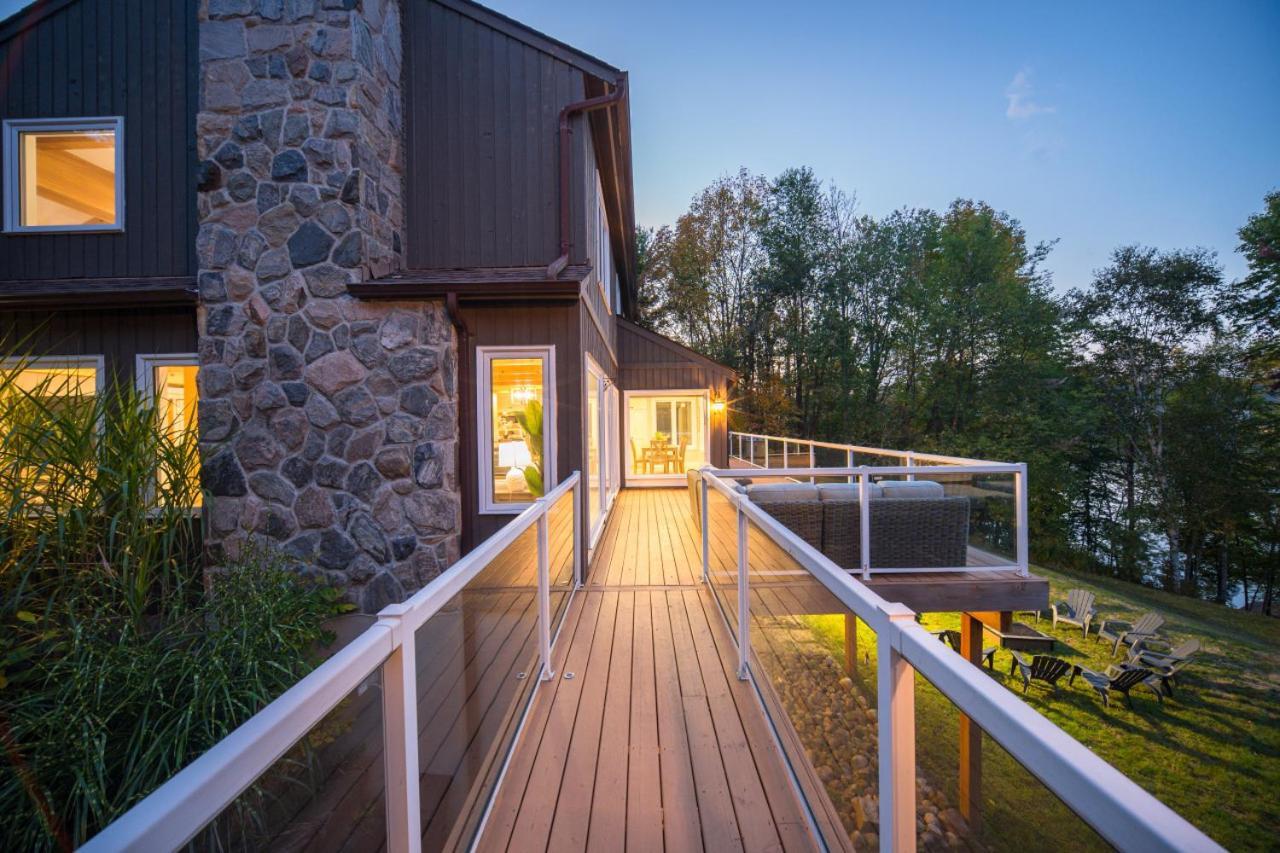 Villa Muskokawaterfront Pooltable 98Tv 6Acres Huntsville Exterior foto
